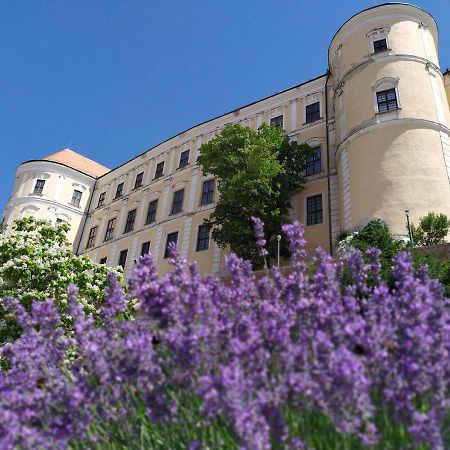 Apartman Jan Breclav Luaran gambar